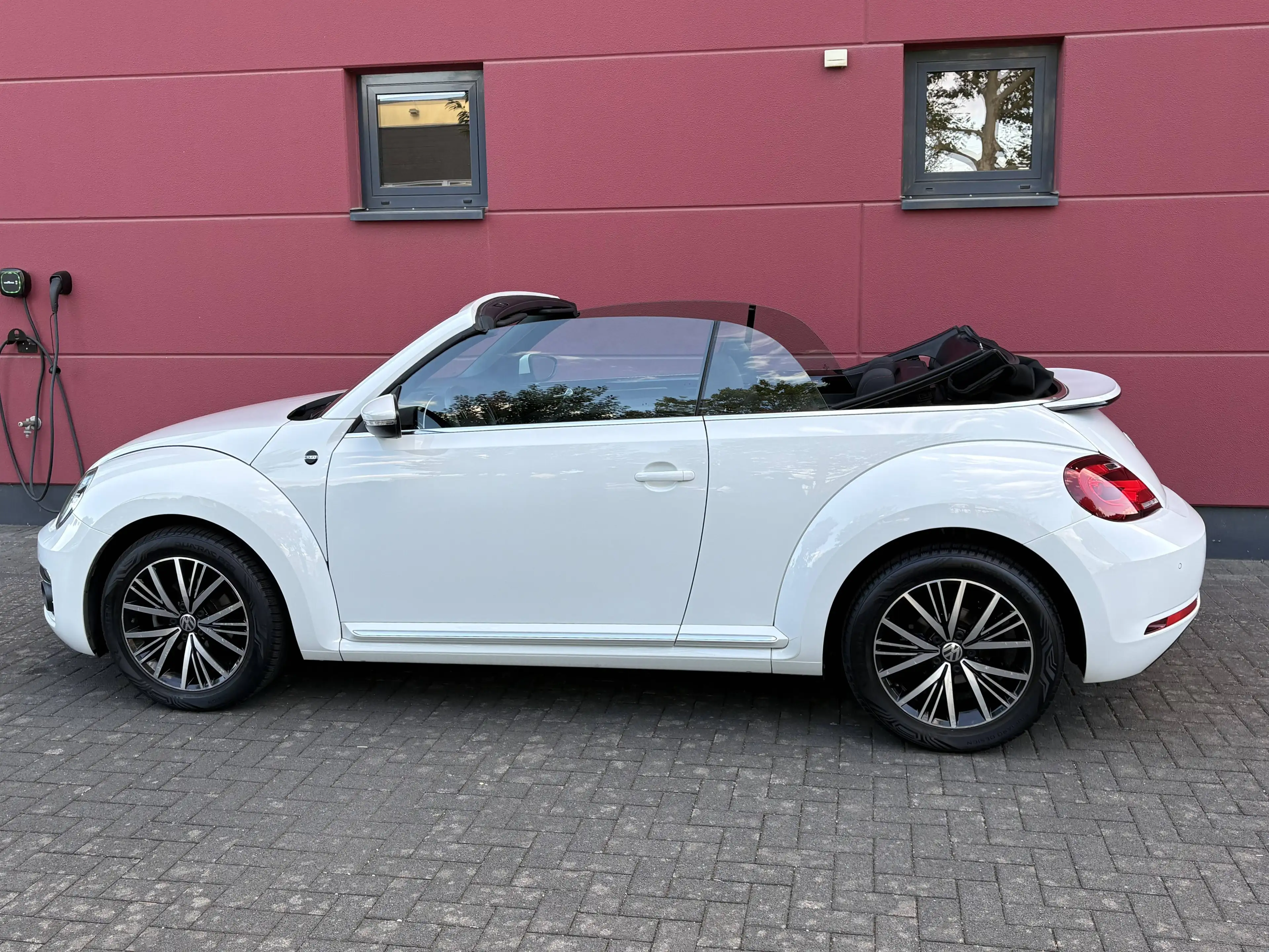 Volkswagen Beetle CABRIO 1.2 TSI BLUEMOTION TECH SONDERMODELL SOUND 1-HAND TOP* — photo 5