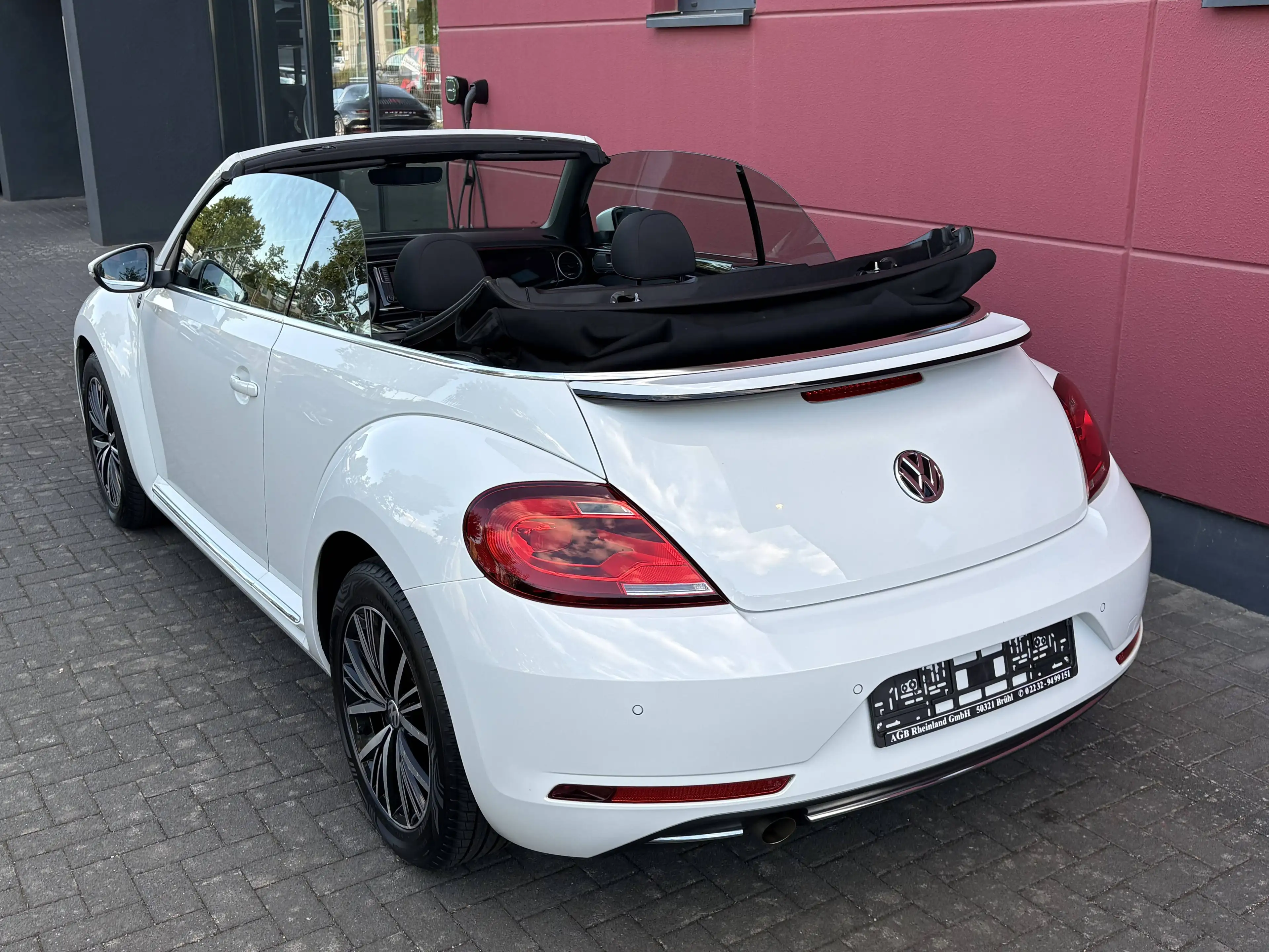 Volkswagen Beetle CABRIO 1.2 TSI BLUEMOTION TECH SONDERMODELL SOUND 1-HAND TOP* — photo 8