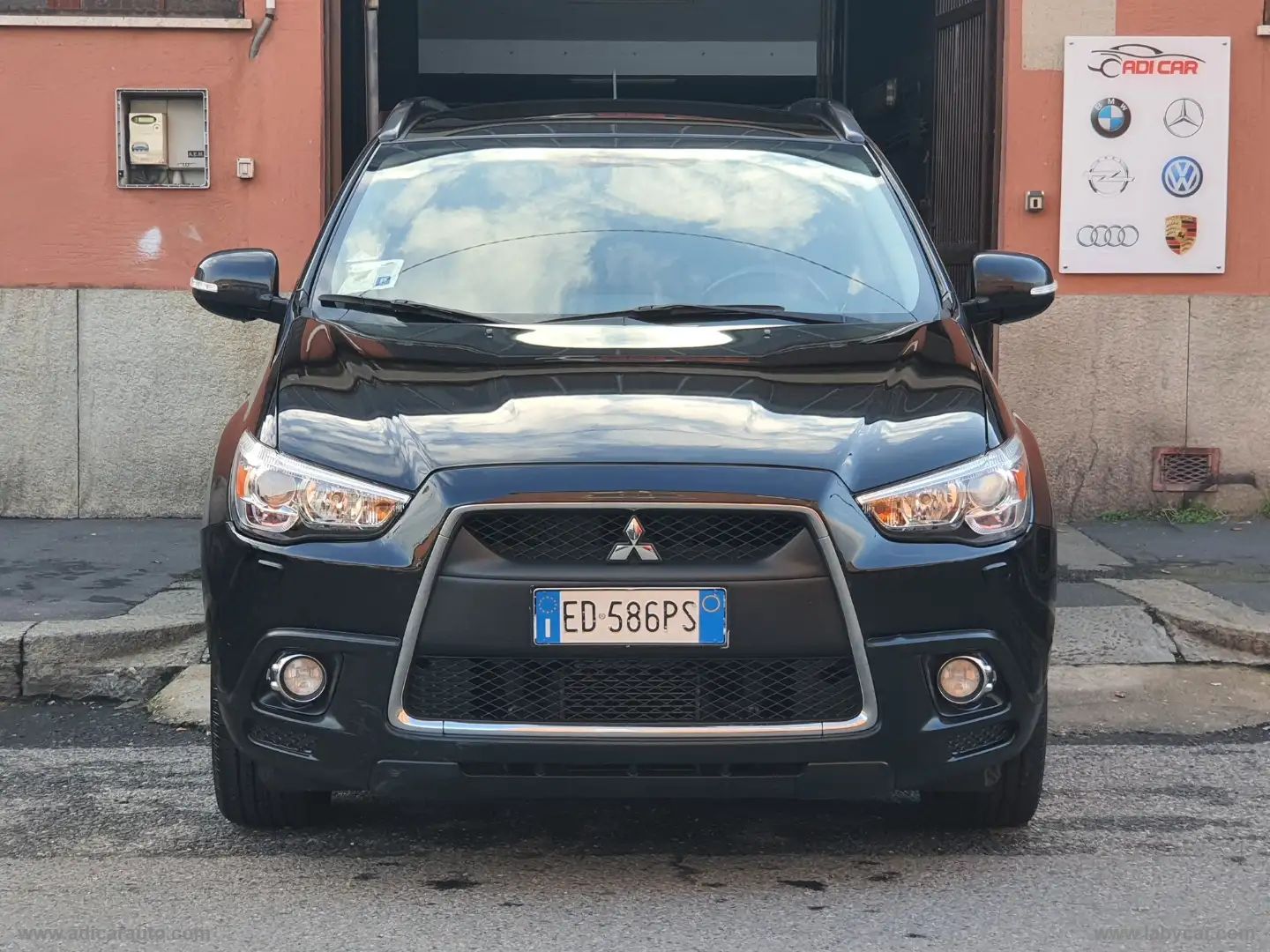 Mitsubishi ASX 1.8 DI-D 150 4WD Intense Panoramic Schwarz - 2