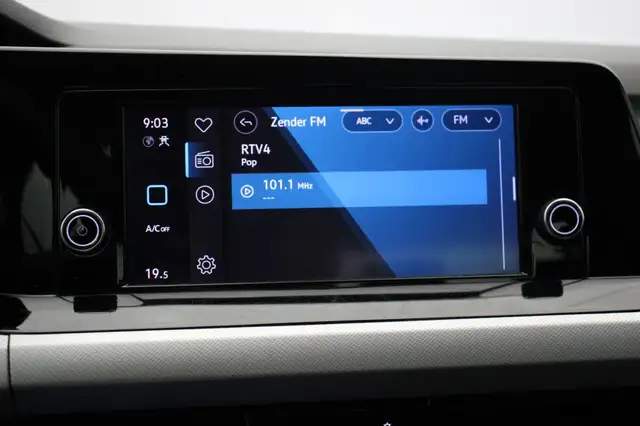Volkswagen Golf view 23