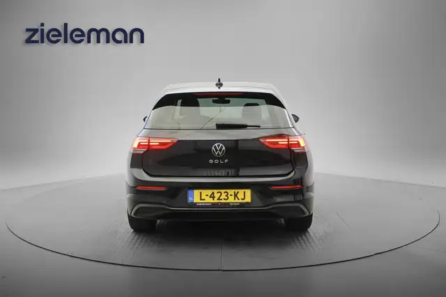 Volkswagen Golf view 16