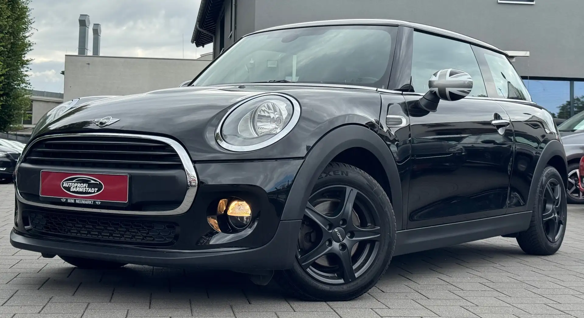 MINI One TÜV AU NEU*KLIMA*SITZ-HZ*PDC*TEMPOMAT*EURO6 Zwart - 1