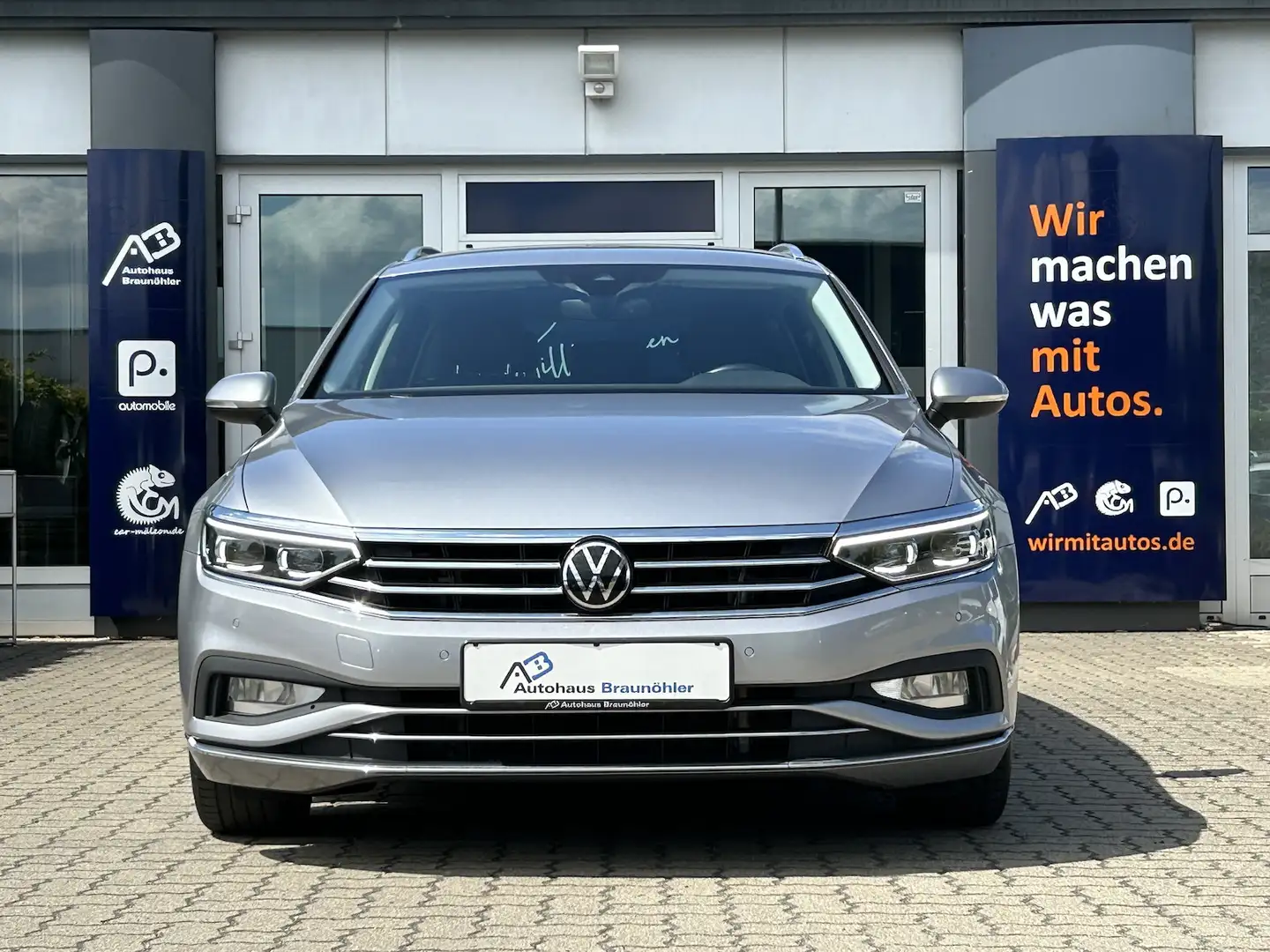 Volkswagen Passat Variant Elegance 2.0 TDI DSG*Standhzg*IQ* Silber - 1