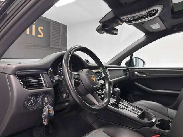 Porsche Macan — photo 14