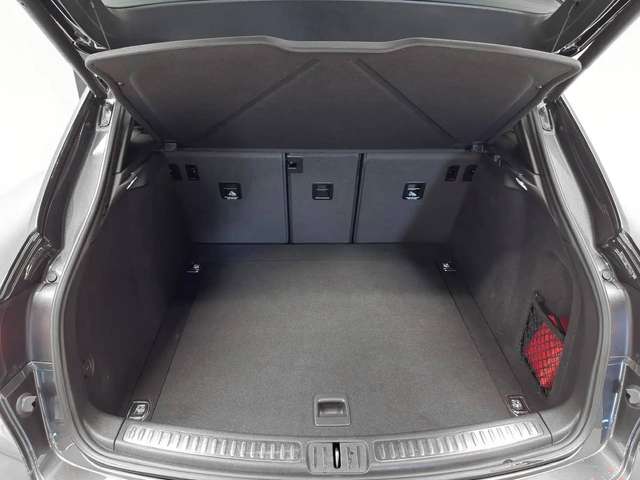 Porsche Macan — photo 17