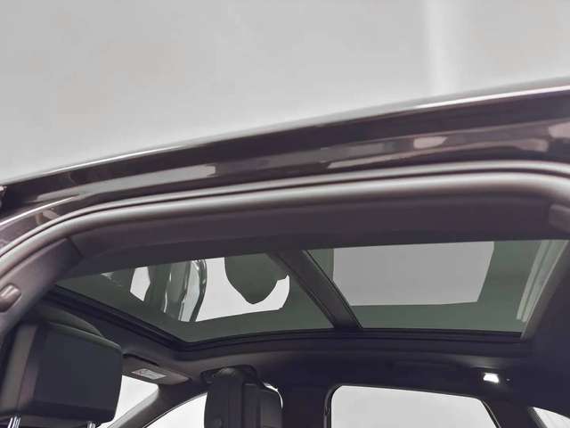 Porsche Macan — photo 16