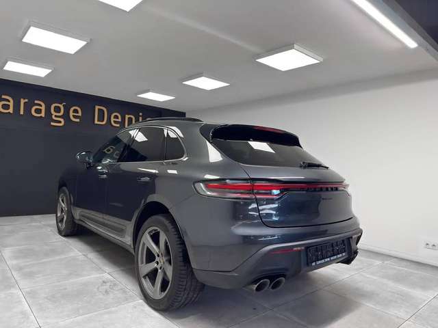 Porsche Macan — photo 8