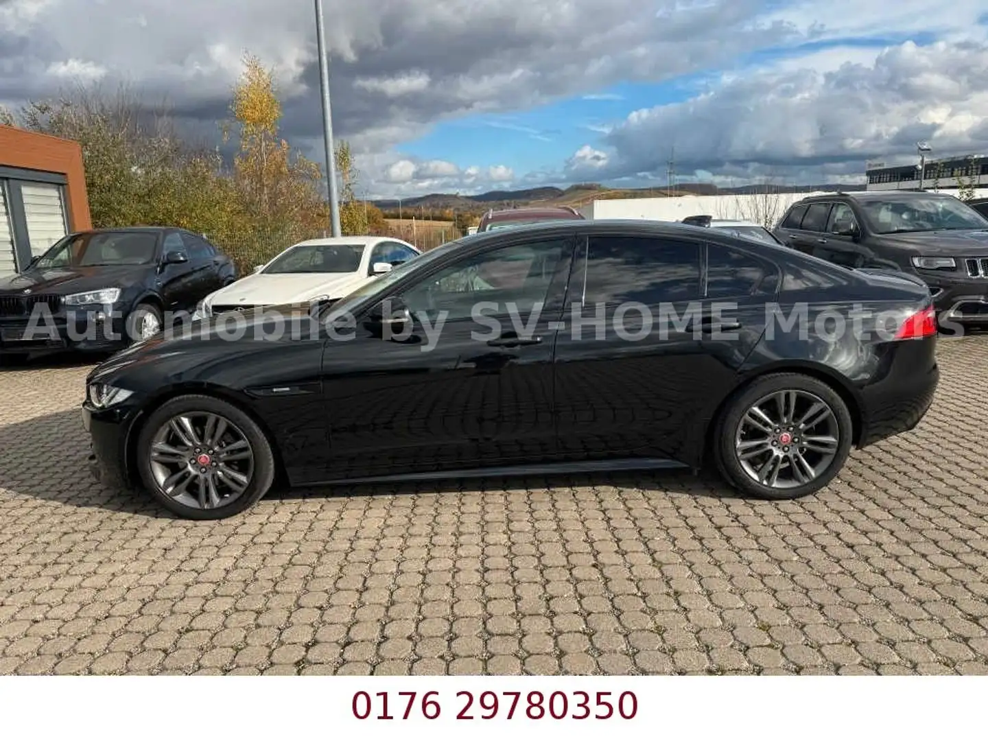 Jaguar XE 20d R-Sport*Digital*Automatik 8 Gang* Schwarz - 2