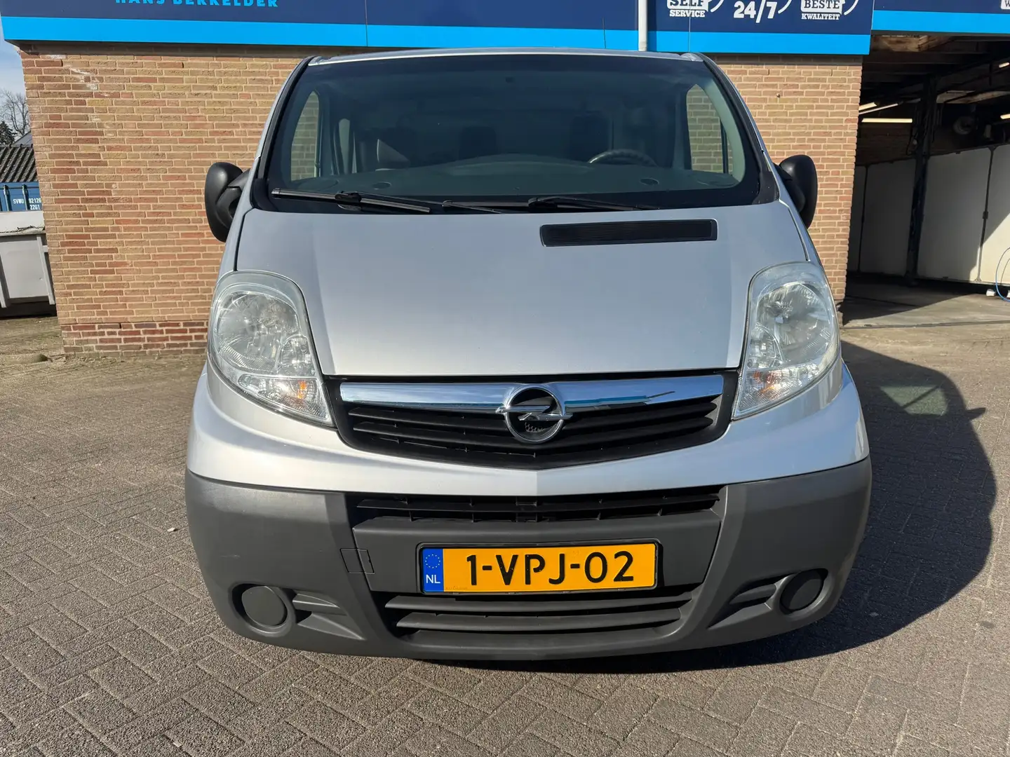 Opel Vivaro 2.0 CDTI L2H1 Gris - 2