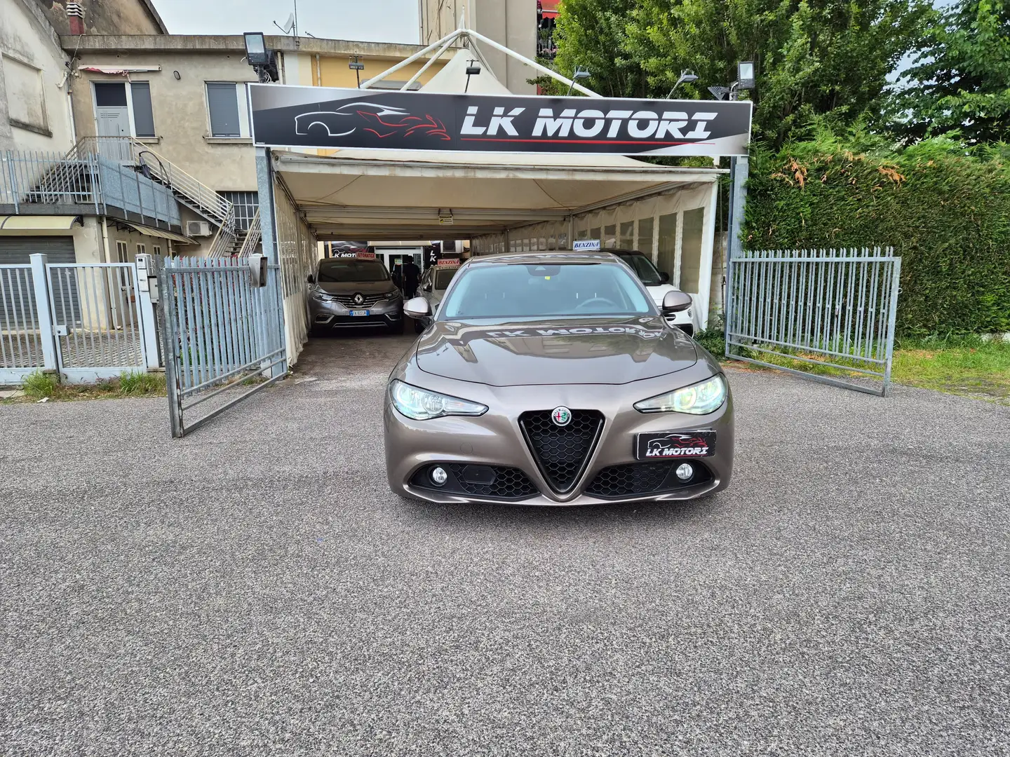 Alfa Romeo Giulia Giulia 2.2 Turbodiesel 150 CV AT8 Super PROMO Gris - 2