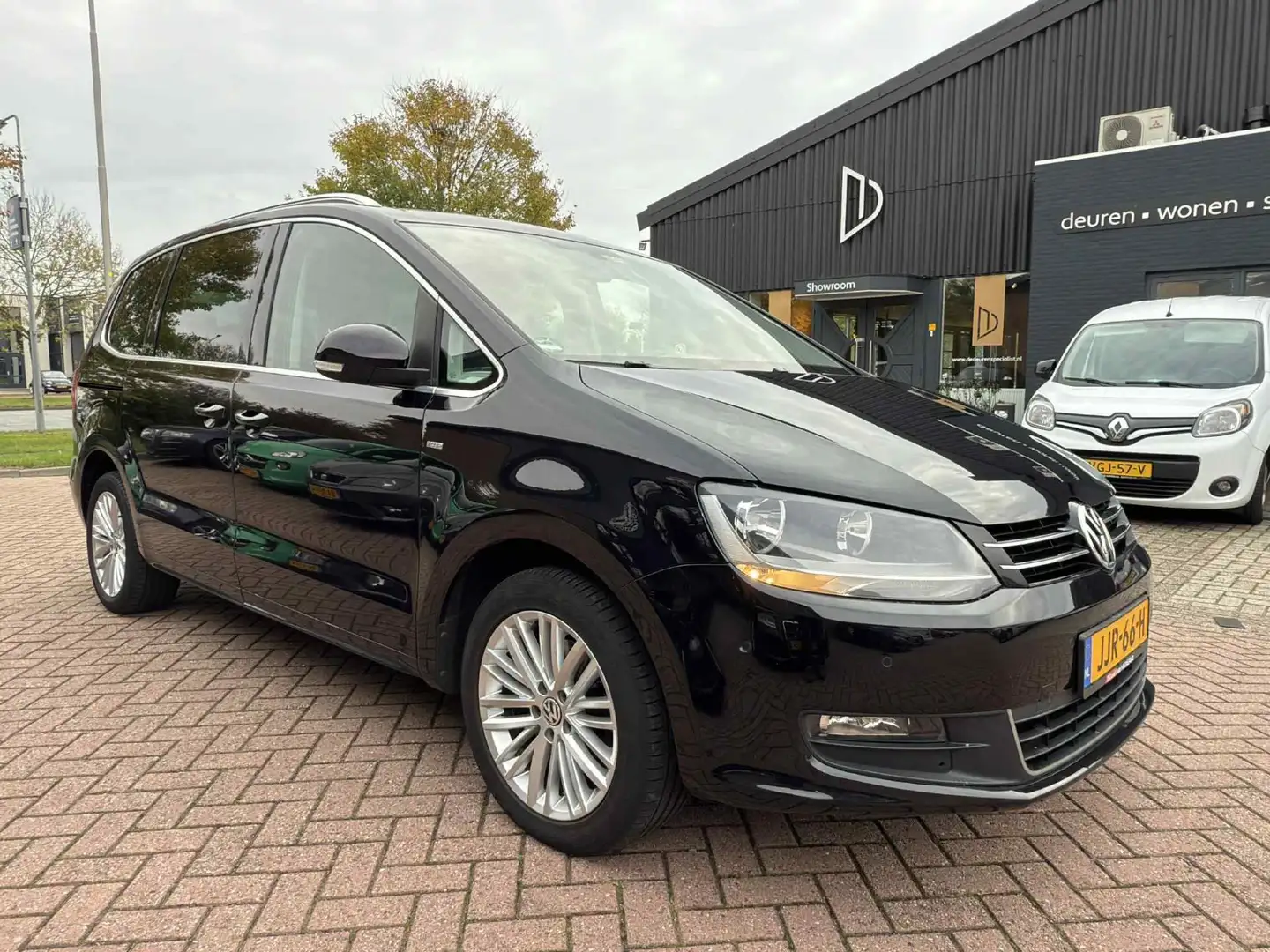 Volkswagen Sharan 1.4 TSI Highline 7p. Automaat-Carplay- stoelver Zwart - 2