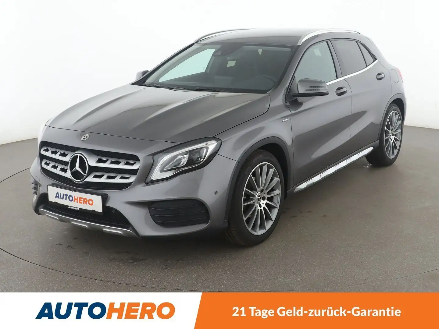 Mercedes-Benz GLA 180 GLA 180 Urban Style Edition Aut.*NAVI*LED*TEMPO* Gris - 1
