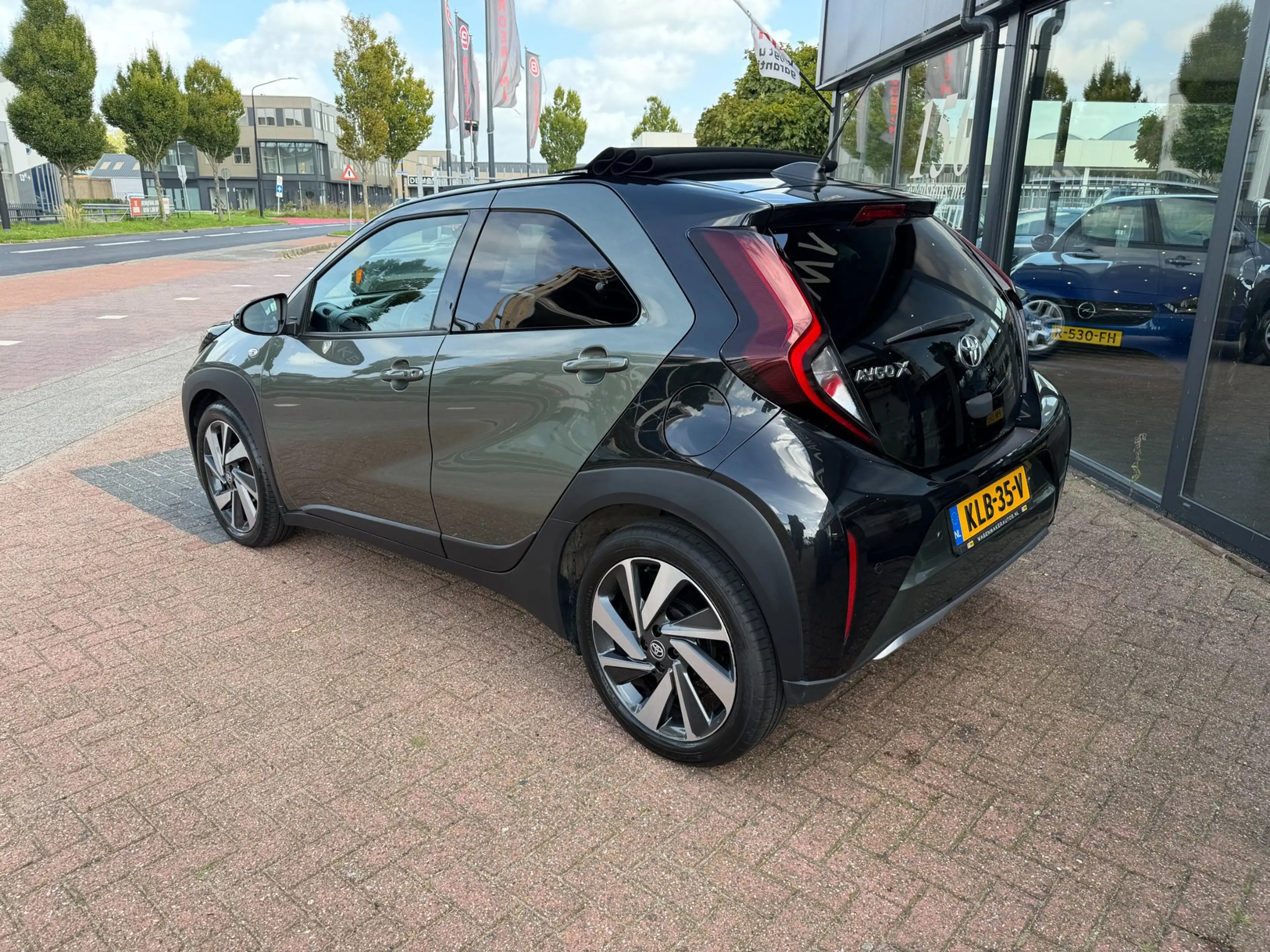 Toyota Aygo X 1.0 VVT-i S-CVT Envy AUT|ACC|Stoelvw|Opendak — photo 3