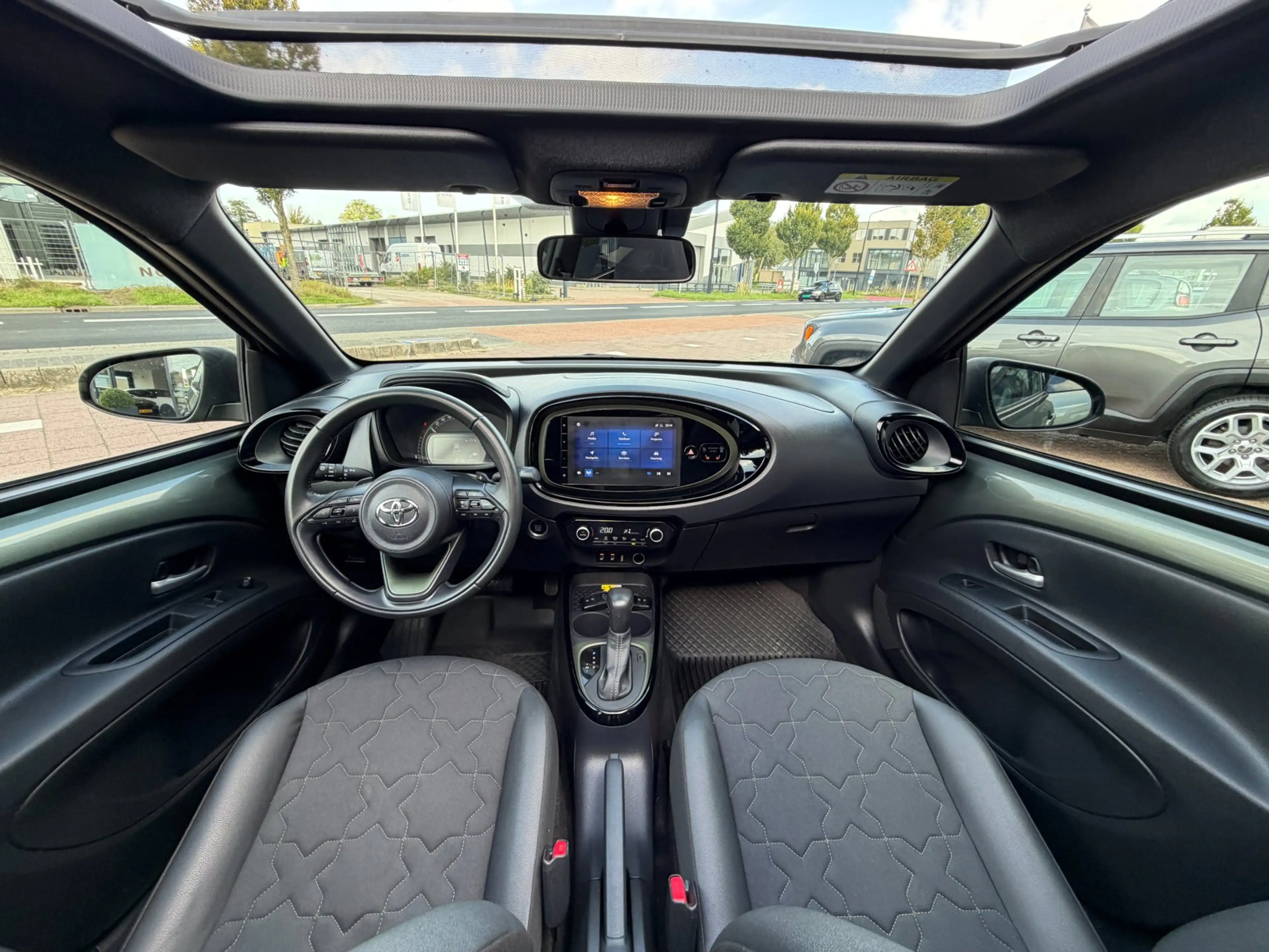 Toyota Aygo X 1.0 VVT-i S-CVT Envy AUT|ACC|Stoelvw|Opendak — photo 2