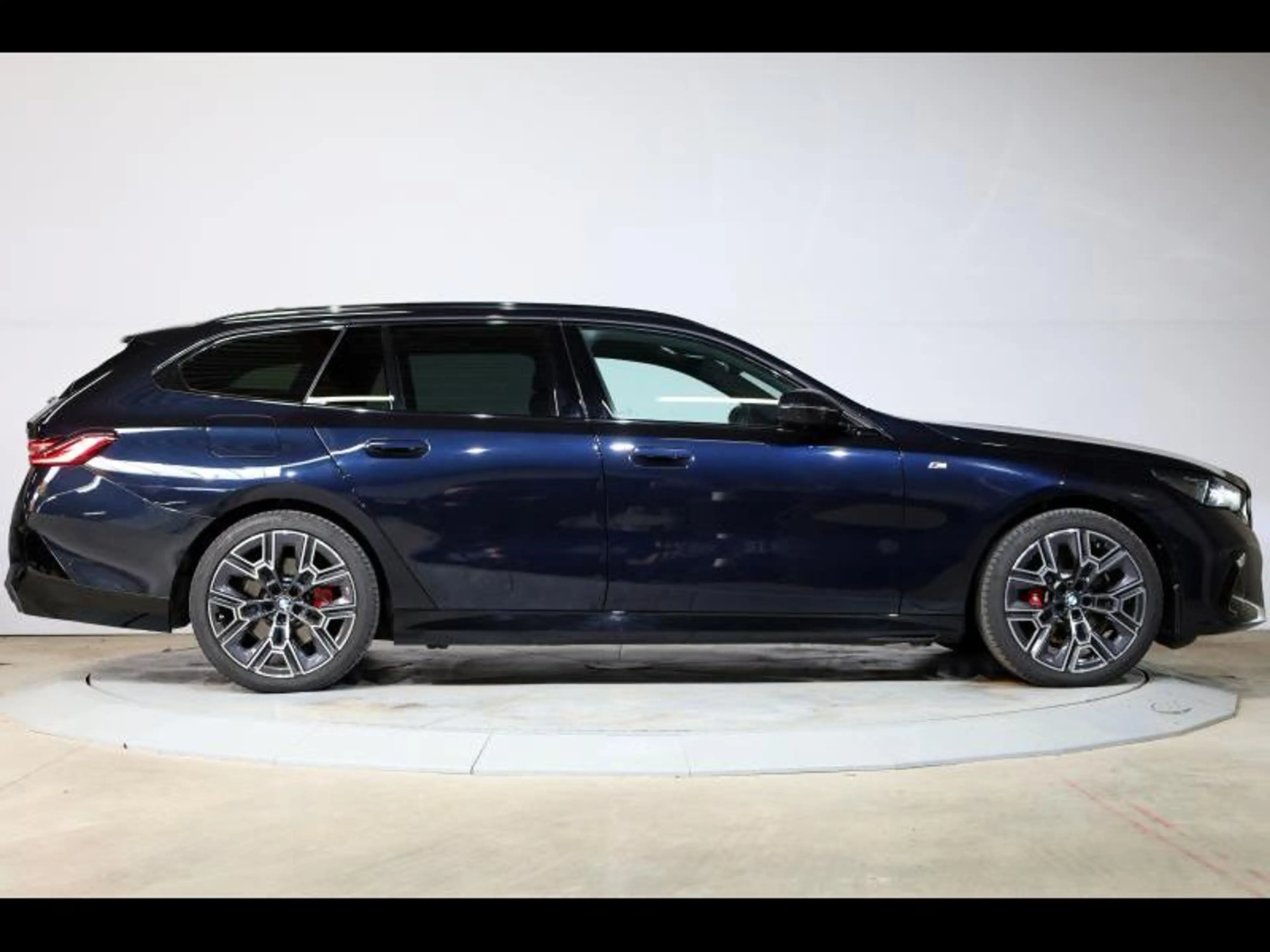 BMW 520 i Touring Kit M Sport — photo 3
