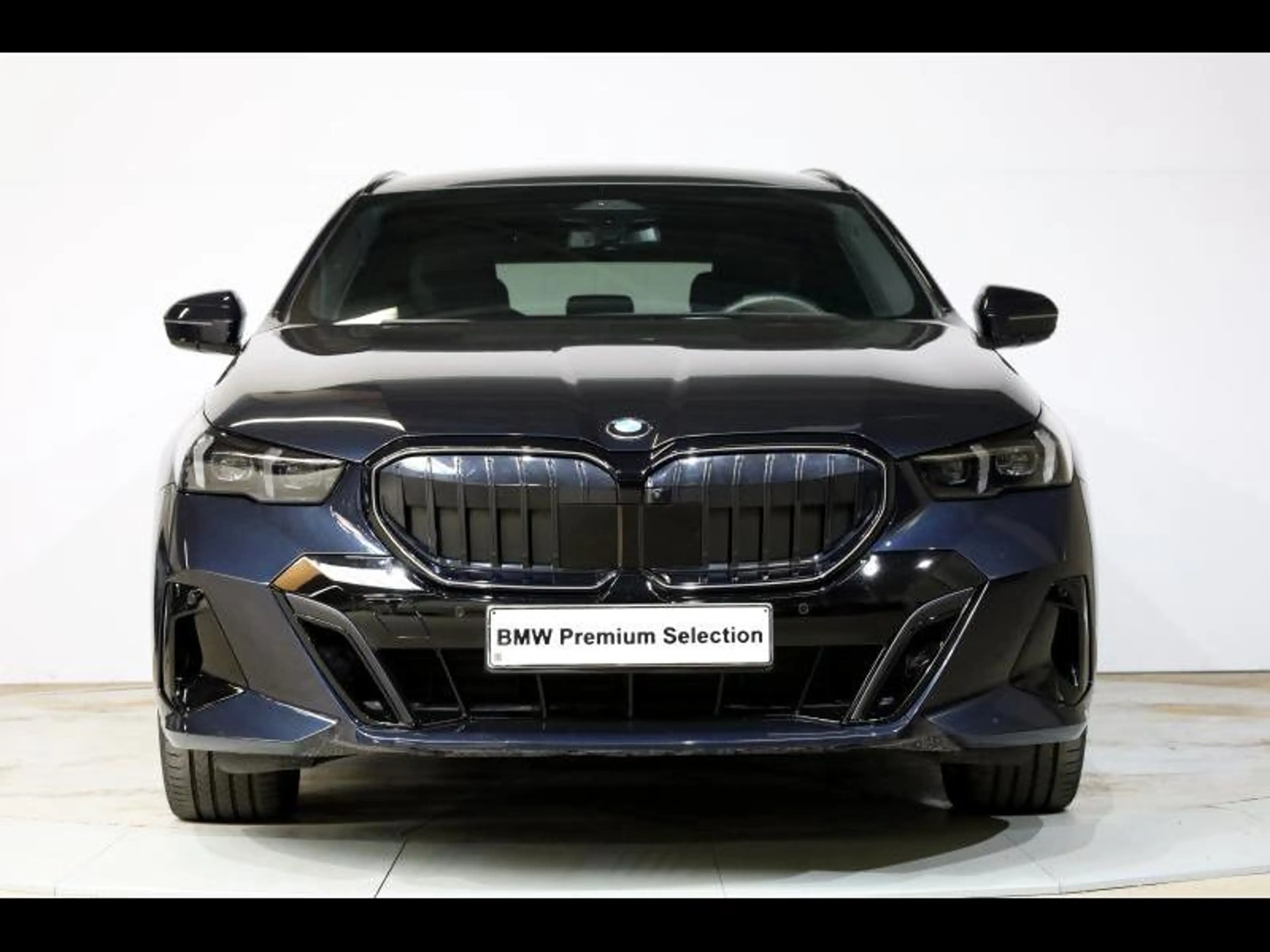 BMW 520 i Touring Kit M Sport — photo 2