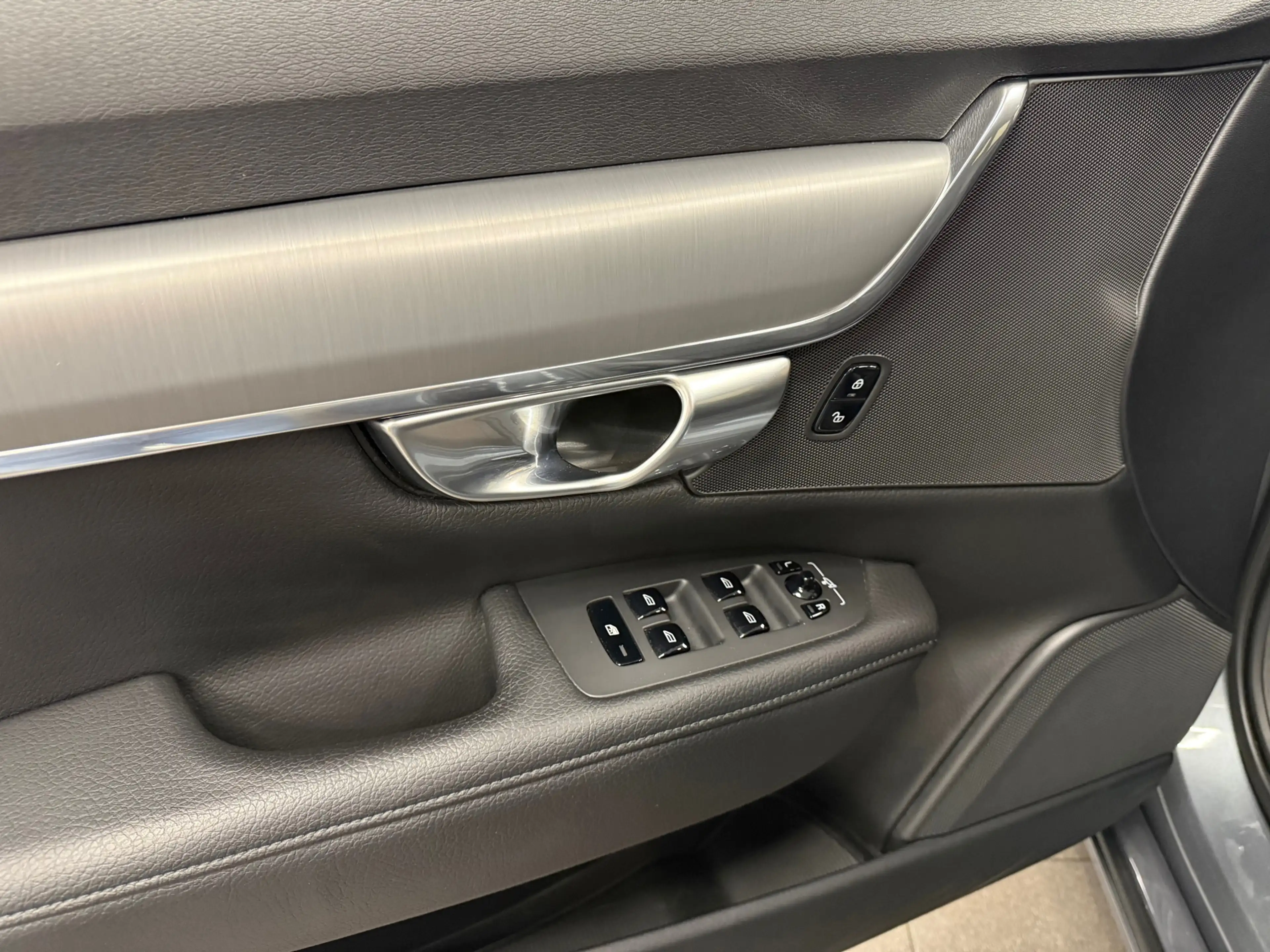 Volvo V90 2.0 T5 90th Anniversary Edition * Automaat / Trekh — photo 12