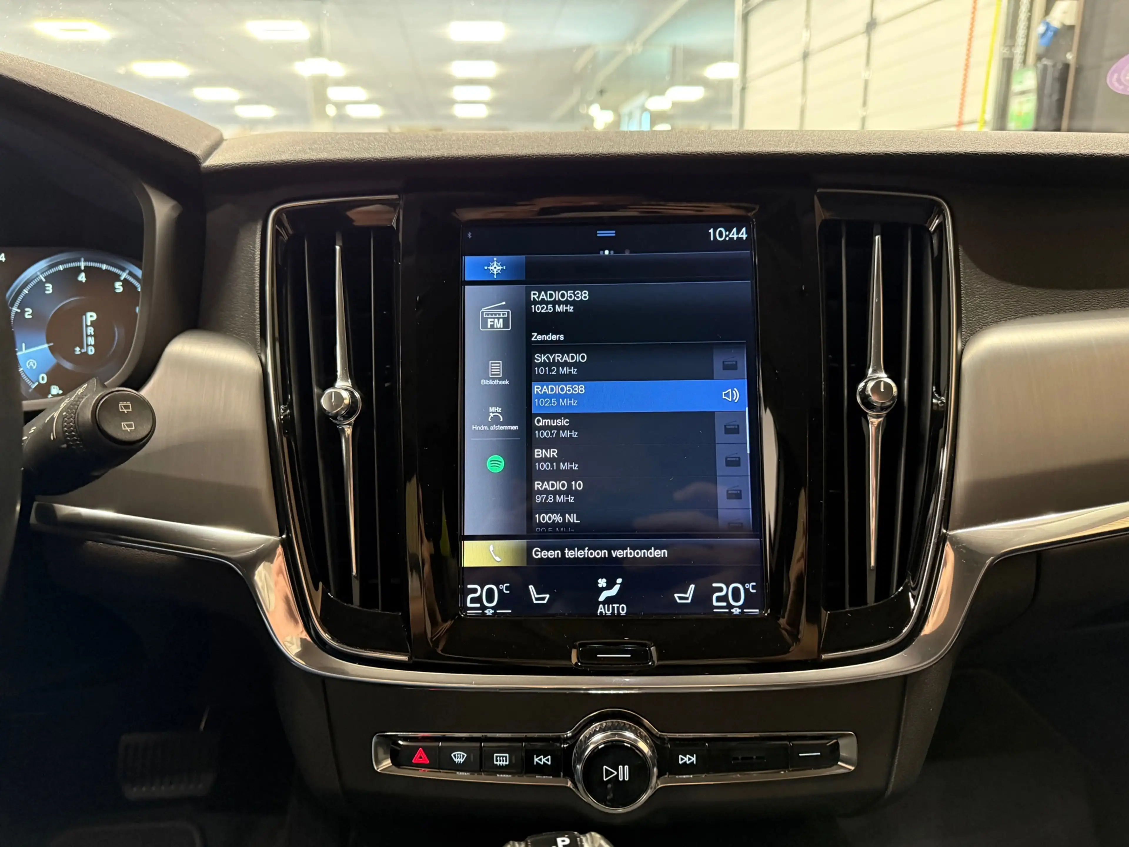 Volvo V90 2.0 T5 90th Anniversary Edition * Automaat / Trekh — photo 17