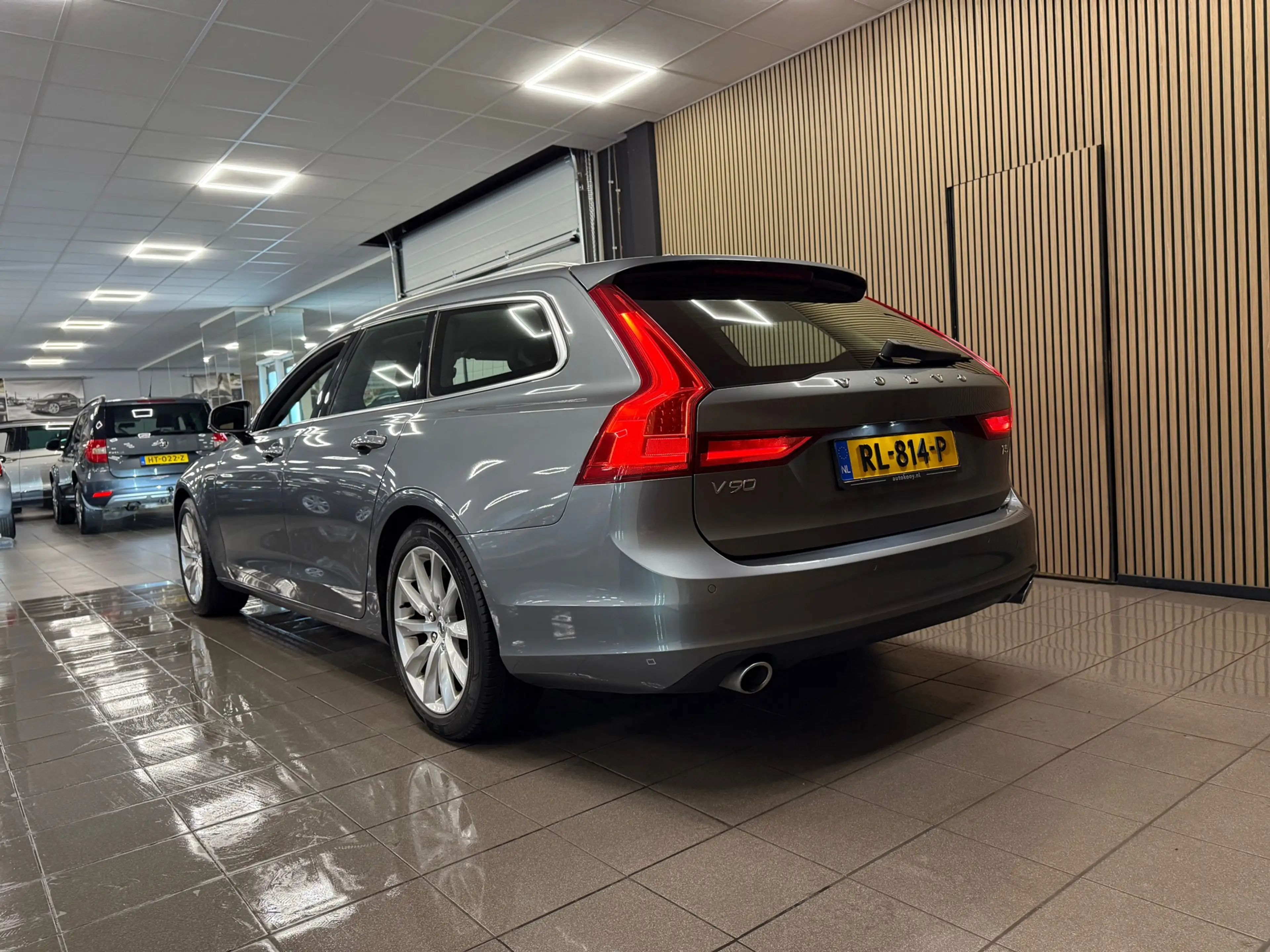 Volvo V90 2.0 T5 90th Anniversary Edition * Automaat / Trekh — photo 3