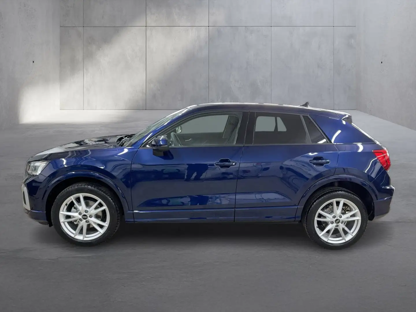 Audi Q2 35 TFSI admired Blau - 2