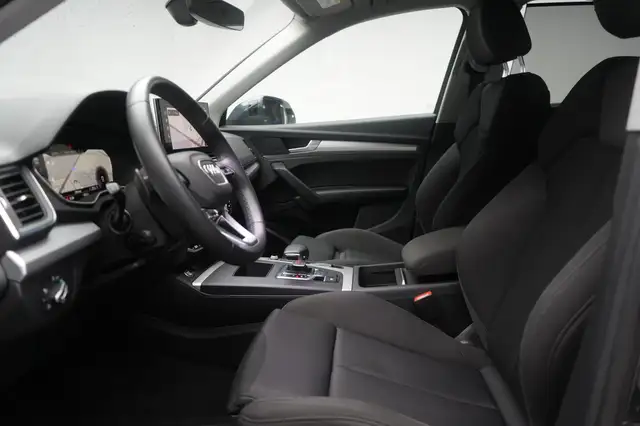 Audi Q5 view 24