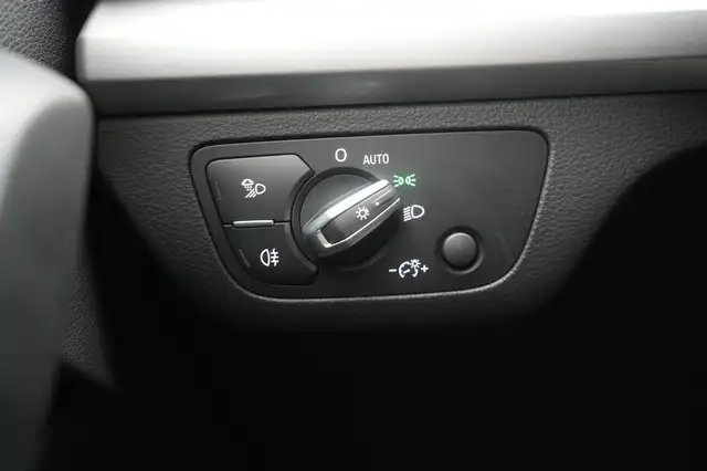 Audi Q5 view 29