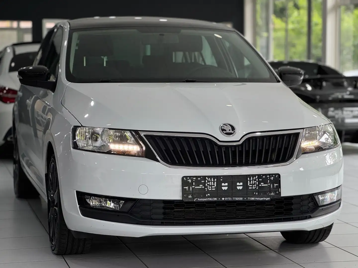 Skoda Rapid/Spaceback 1.4 TSI DSG *SPACEBACK*AMBITION*NAVI*PANO* Blanc - 2