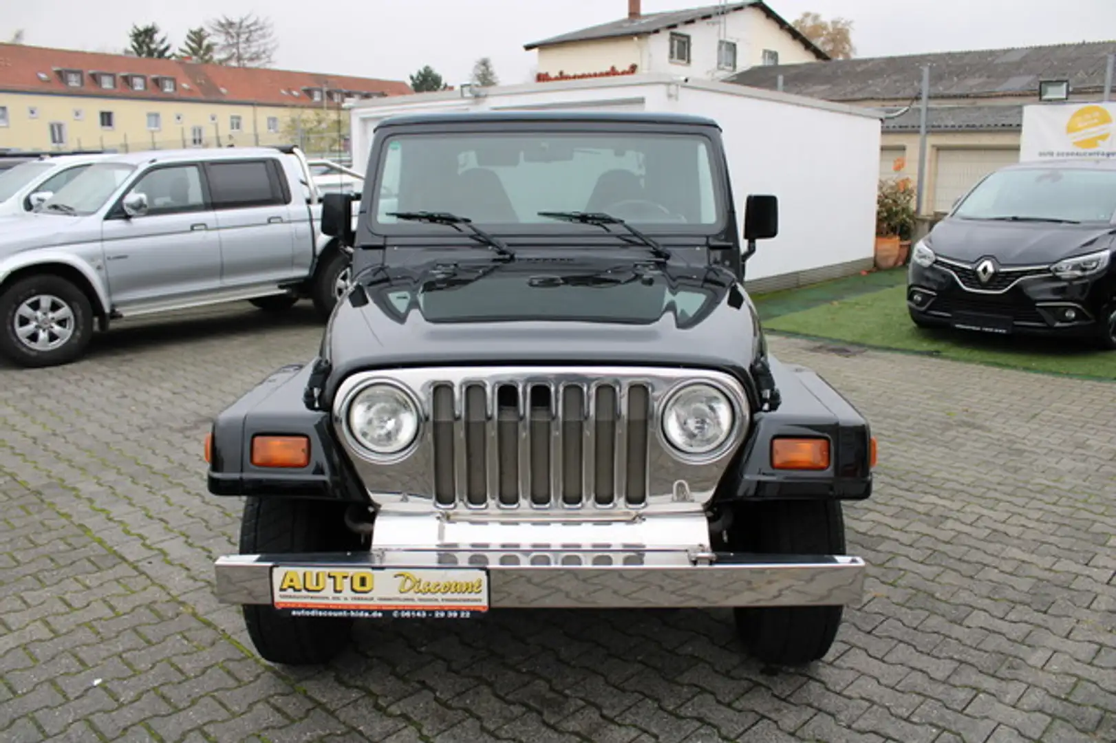 Jeep Wrangler 4.0 Sport *LPG*Soft*8-Fach-bereift* Schwarz - 2