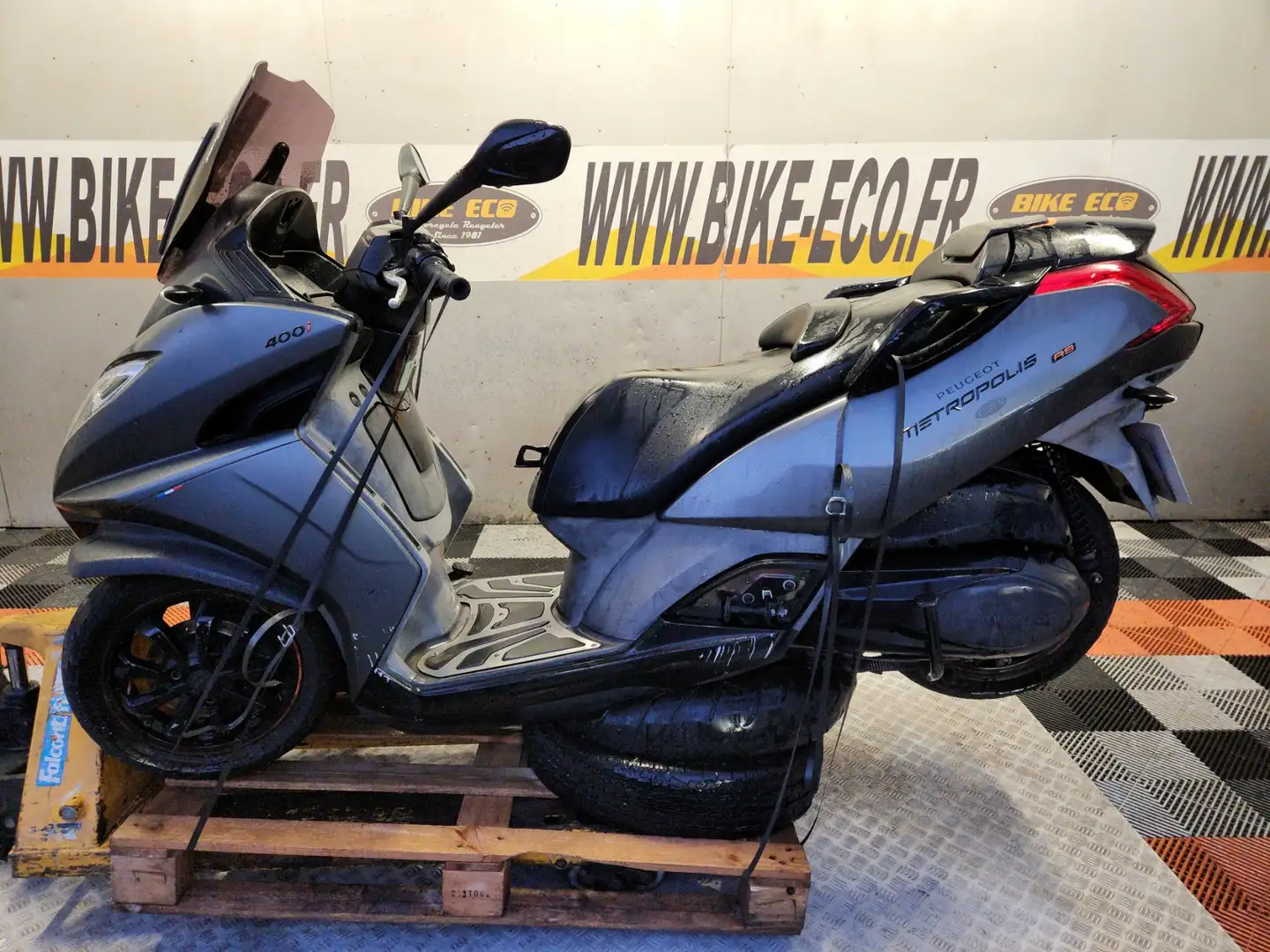 Peugeot Metropolis Grijs - 2