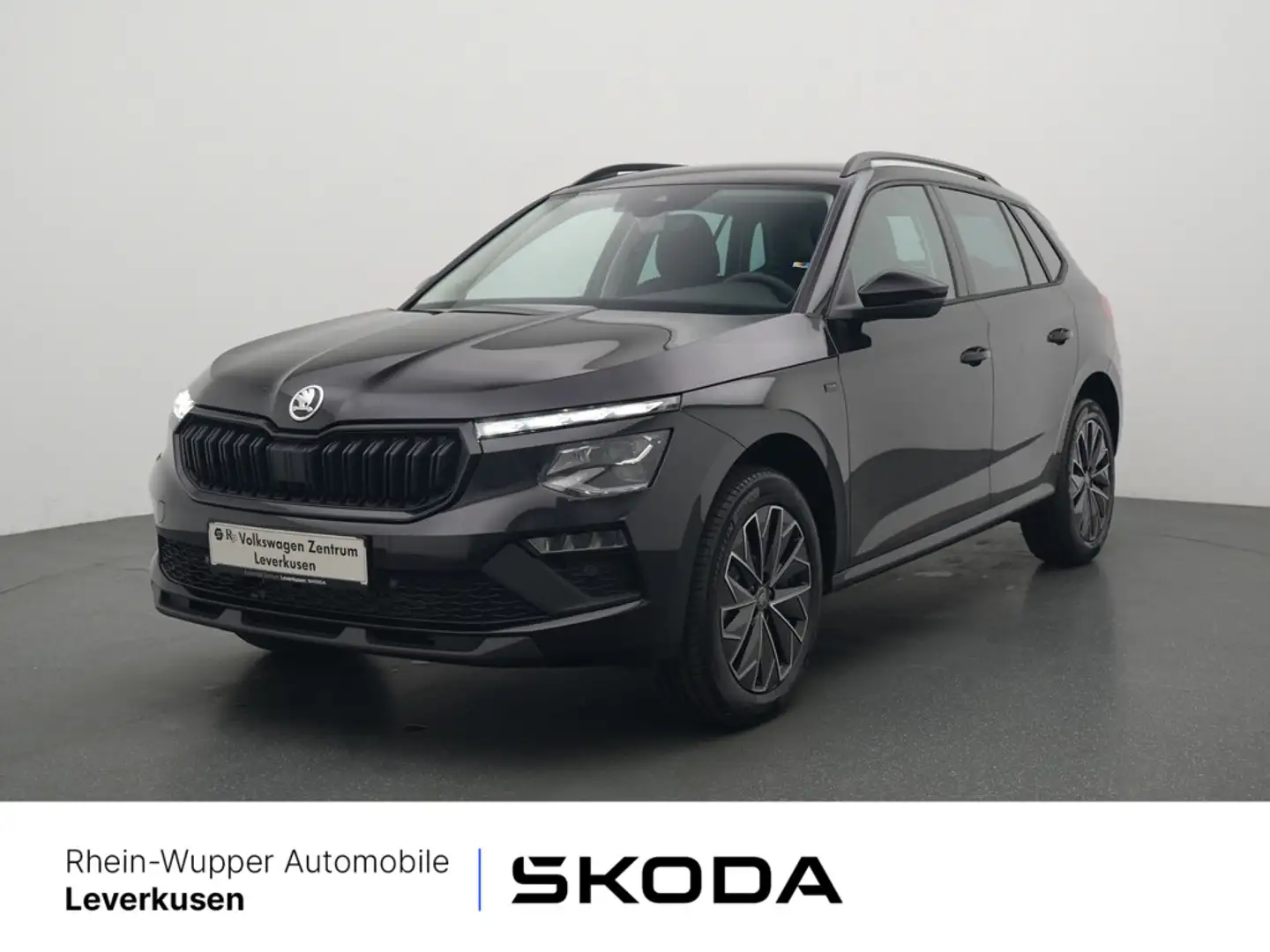 Skoda Kamiq TSI DSG Tour AHK LED ACC KAM NAVI VIRT Schwarz - 1