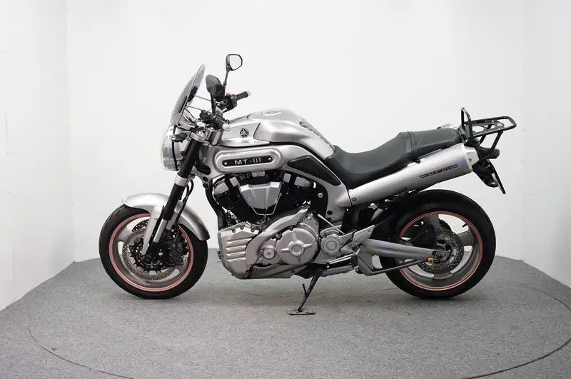 Yamaha MT-01 - foto 5