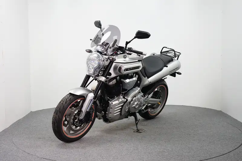Yamaha MT-01 - foto 4