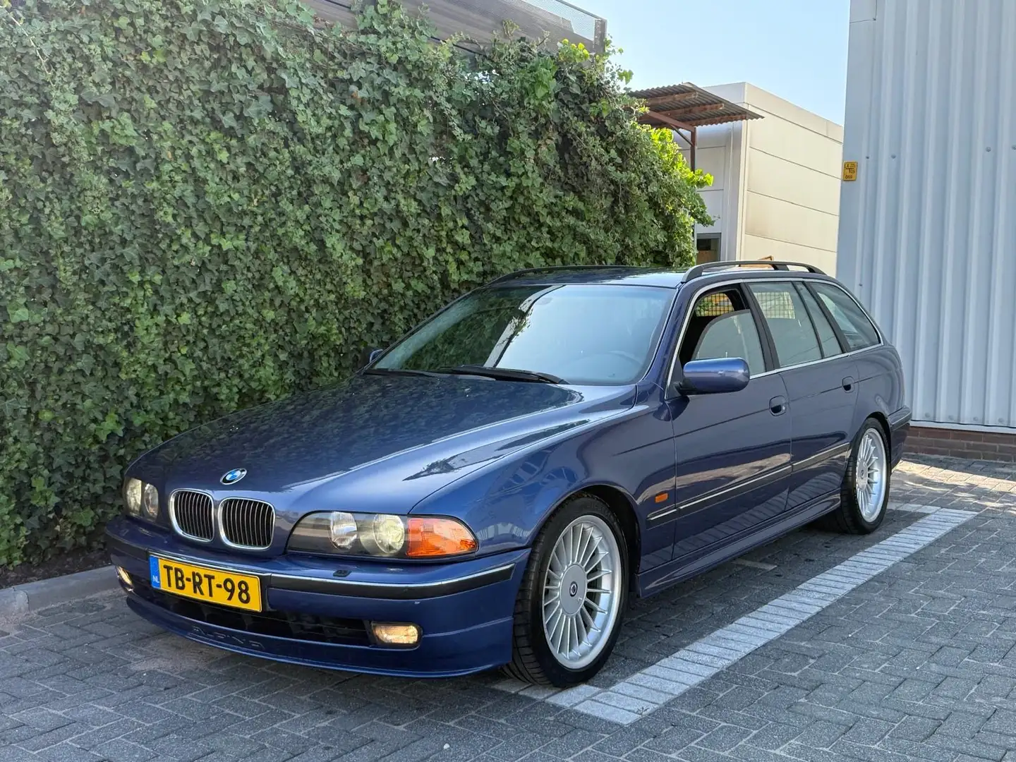 Alpina B10 4.6 V8 - 1