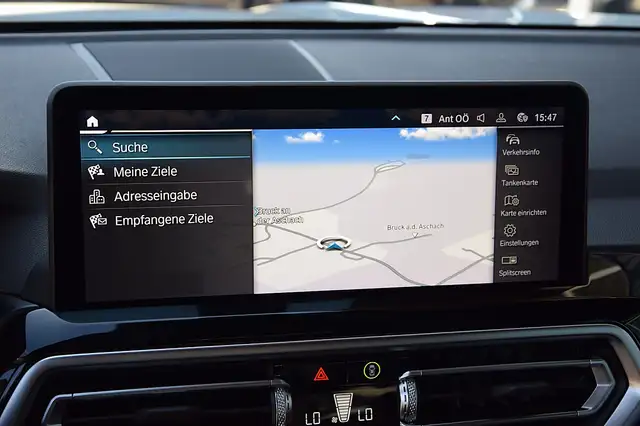 BMW X3 view 11