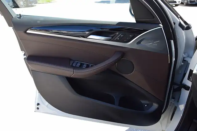 BMW X3 view 14