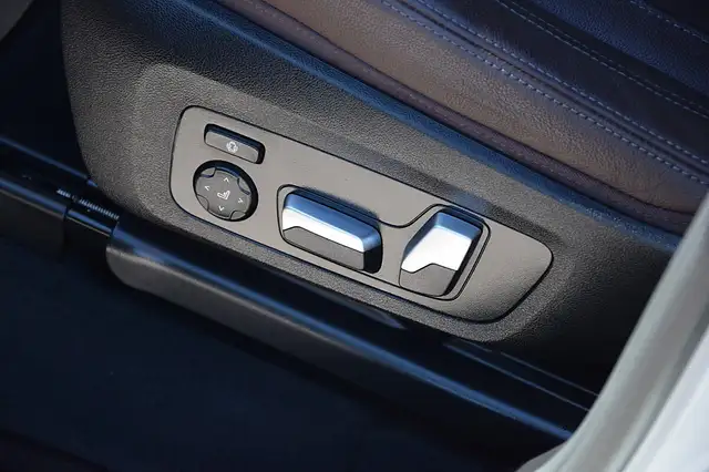 BMW X3 view 12