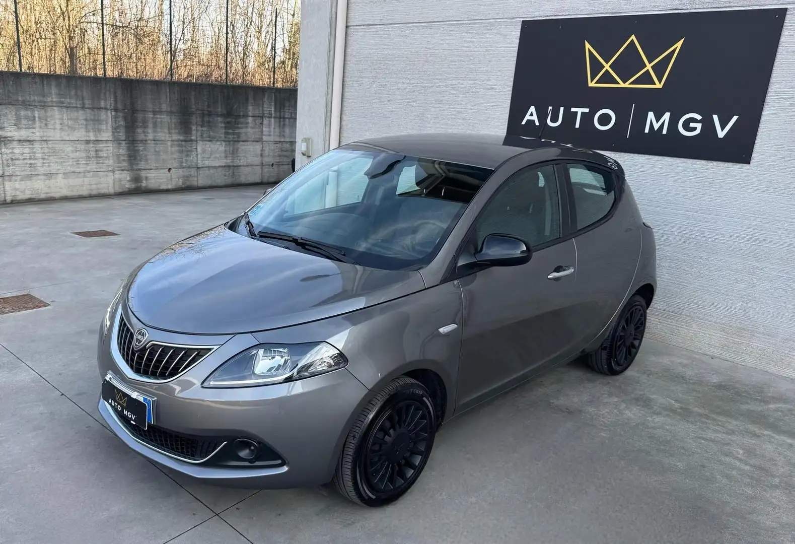 Lancia Ypsilon Ypsilon 1.0 firefly hybrid Silver s&s 70cv* PROMO Grau - 1