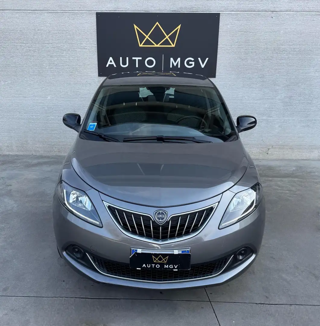 Lancia Ypsilon Ypsilon 1.0 firefly hybrid Silver s&s 70cv* PROMO Grau - 2