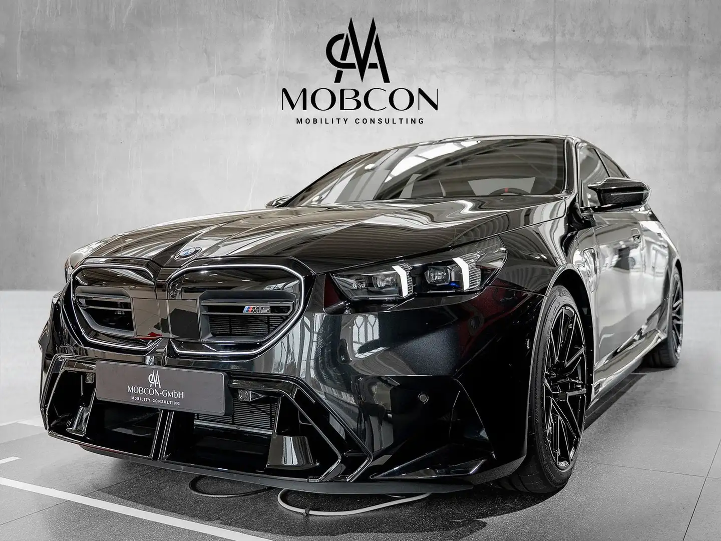 BMW M5 Limousine *Carbon*AHK*B&W*STOCK* Noir - 1