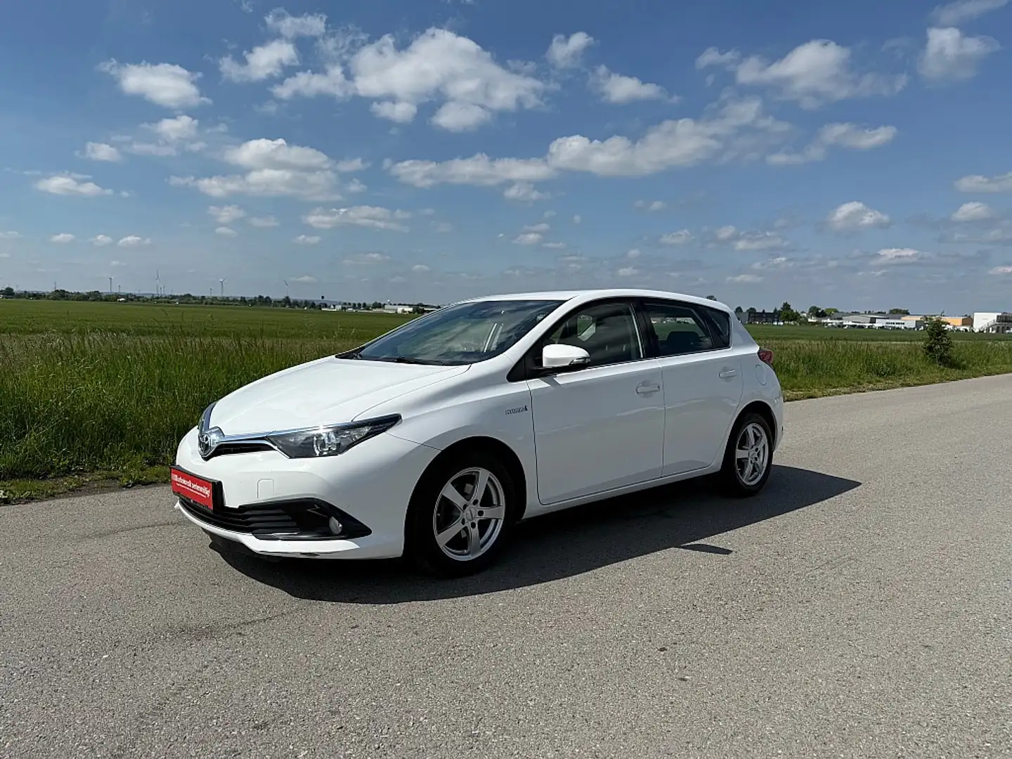Toyota Auris 1,8 VVT-i Hybrid Active *** 1. Besitz *** MwSt.... Blanc - 2