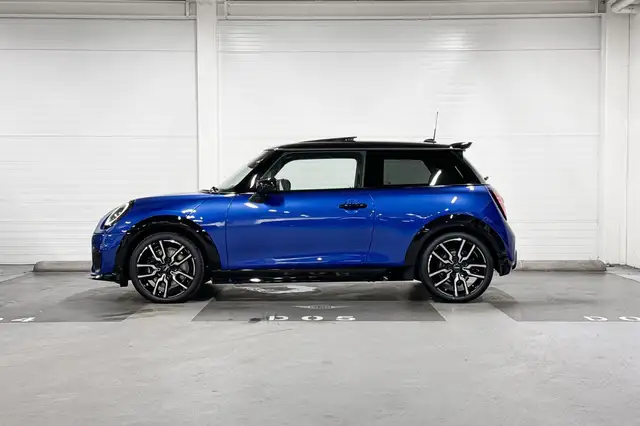 Mini Hatch view 2