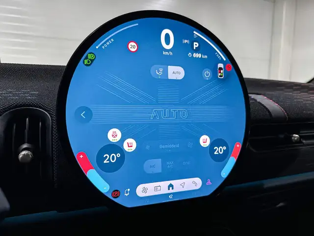 Mini Hatch view 14