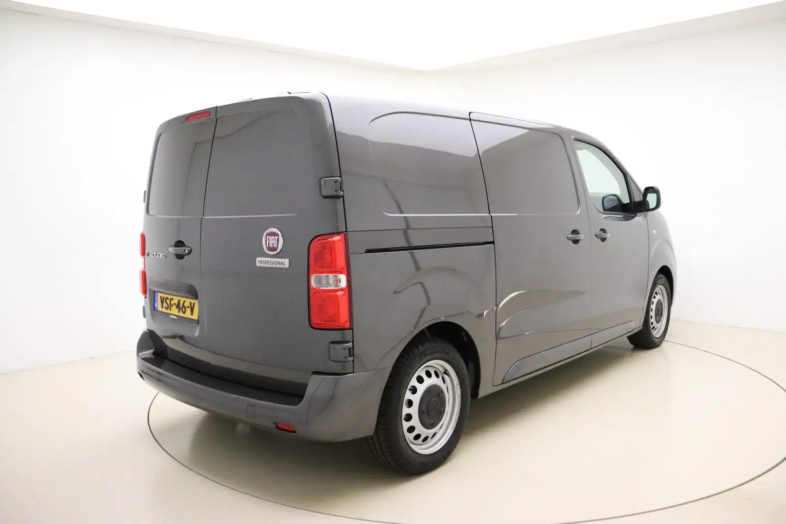 Fiat Scudo e-Scudo L2H1 SX 75 kWh | Navigatie | Climate contr Grigio - 2