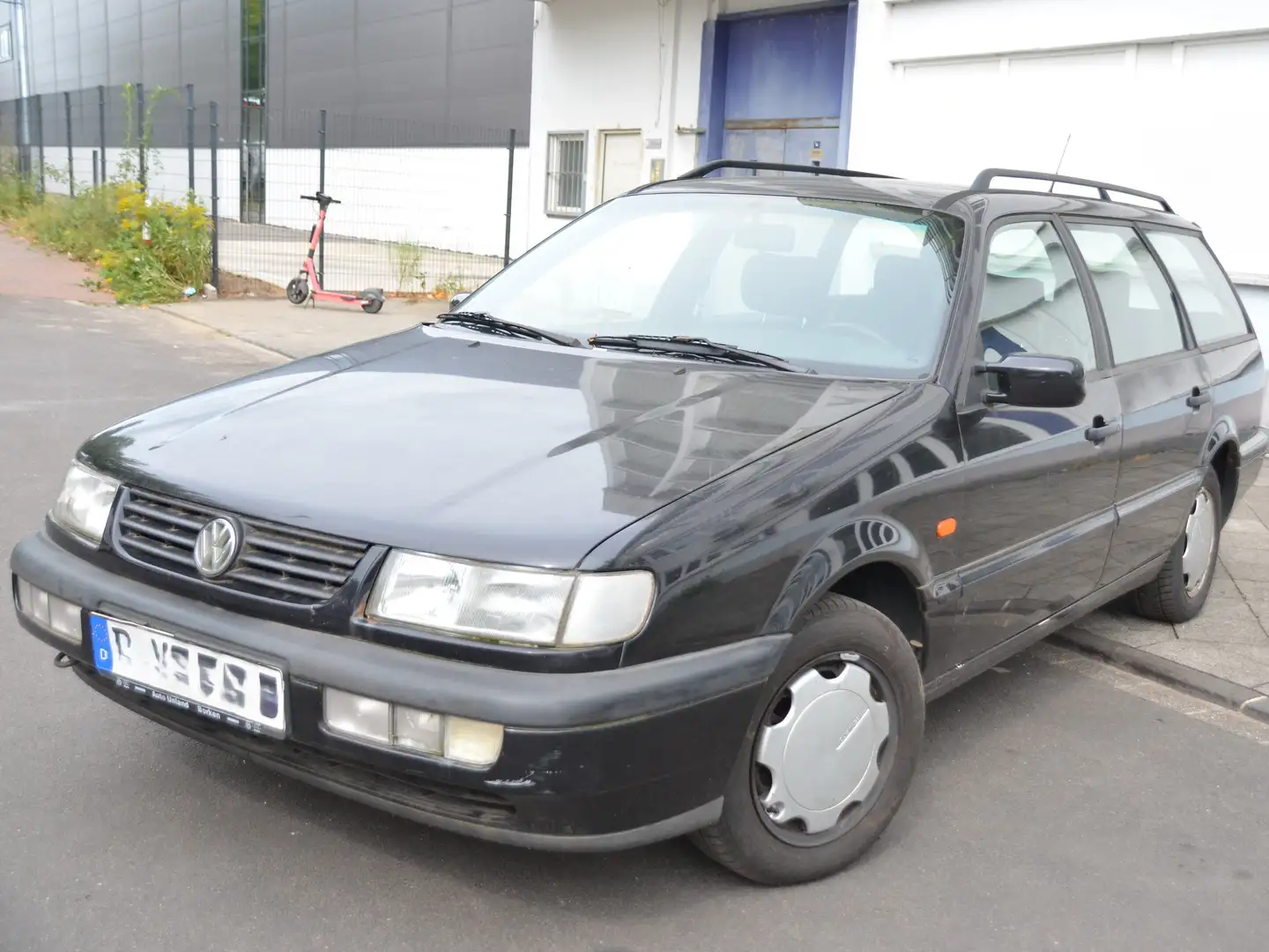 Volkswagen Passat Variant Passat 1.6 GL Klima Schwarz - 1