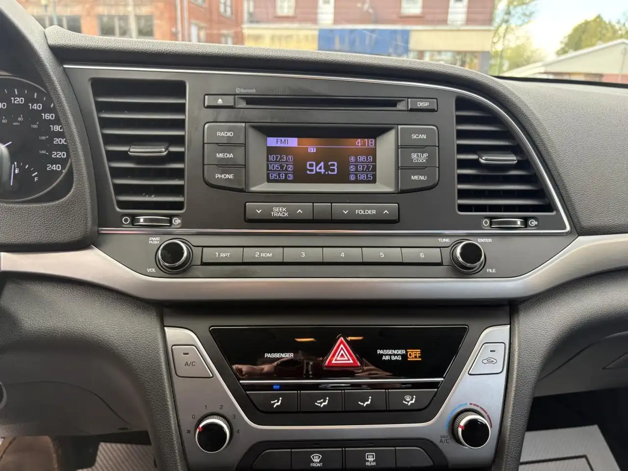 Hyundai ELANTRA снимка Hyundai ELANTRA