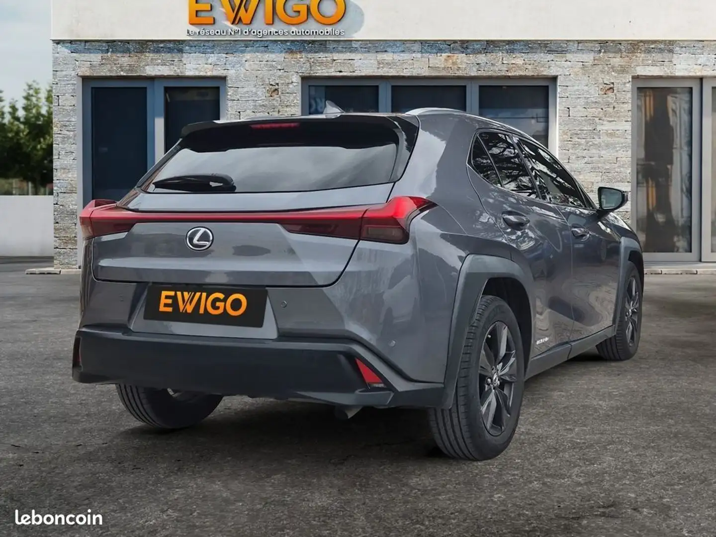 Lexus 2.0 250 h 184h 150 hev 1.4kwh luxe plus 2wd bva suivi carrosserie traitement ceramique Gris - 2