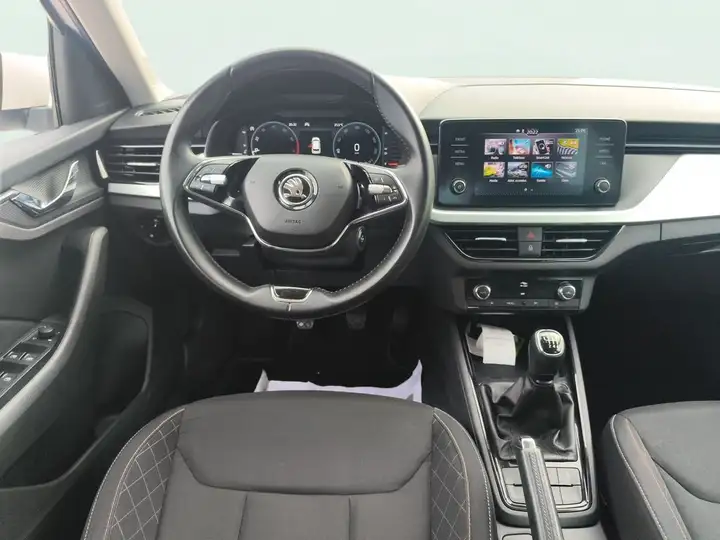 Škoda Kamiq 1.0 TSI Ambition 2023, foto 9