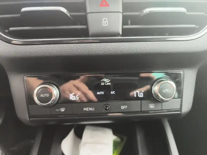 Škoda Kamiq 1.0 TSI Ambition 2023, foto 19