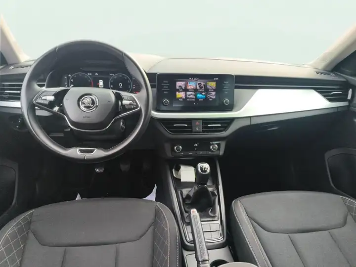 Škoda Kamiq 1.0 TSI Ambition 2023, foto 8