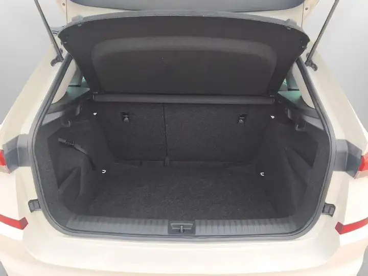 Škoda Kamiq 1.0 TSI Ambition 2023, foto 6